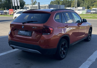 Подержанный автомобиль BMW X1 2013 года (4 фото)