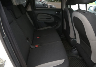 Подержанный автомобиль Citroen C3 Picasso 2013 года (11 фото)