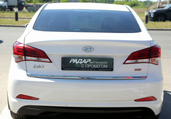 Подержанный автомобиль Hyundai i40 Sedan 2015 года (5 фото)