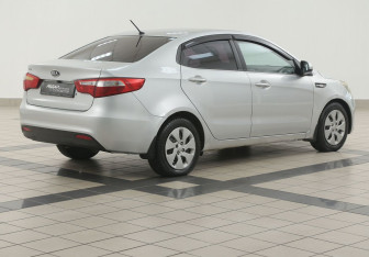 Подержанный автомобиль Kia Rio Sedan 2012 года (4 фото)
