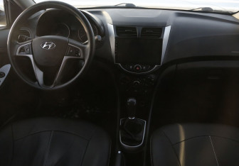 Подержанный автомобиль Hyundai Solaris Sedan 2015 года (12 фото)