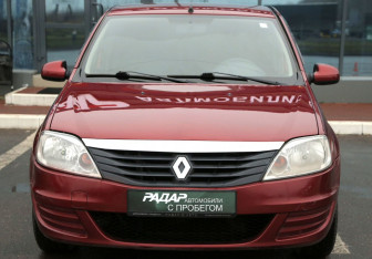 Подержанный автомобиль Renault Logan Sedan 2013 года (2 фото)