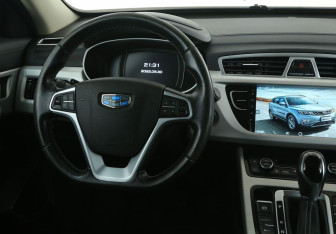 Подержанный автомобиль Geely Atlas 2019 года (15 фото)
