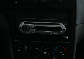 Подержанный автомобиль Kia Spectra Sedan 2006 года (13 фото)