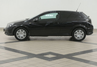 Подержанный автомобиль Opel Astra Hatchback 2009 года (7 фото)