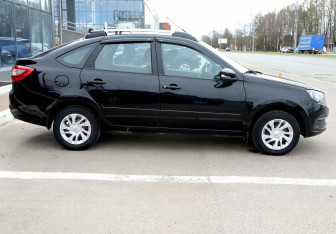 Подержанный автомобиль LADA (ВАЗ) Granta Liftback 2023 года (7 фото)