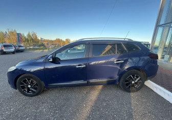 Подержанный автомобиль Renault Megane Wagon 2010 года (4 фото)