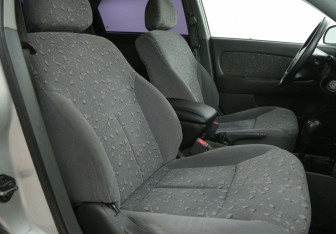 Подержанный автомобиль Kia Spectra Sedan 2008 года (10 фото)