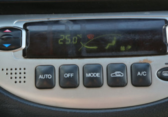 Подержанный автомобиль Chevrolet Rezzo 2007 года (17 фото)