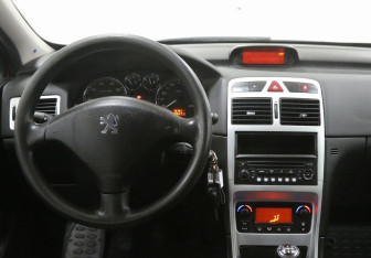 Подержанный автомобиль Peugeot 307 Wagon 2006 года (8 фото)