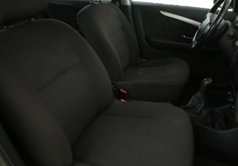 Подержанный автомобиль Nissan Almera Sedan 2014 года (10 фото)