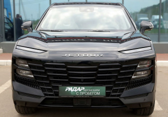 Подержанный автомобиль Jetour Dashing 2023 года (2 фото)