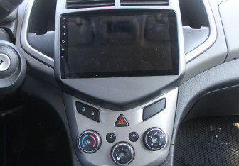 Подержанный автомобиль Chevrolet Aveo Sedan 2012 года (17 фото)