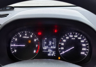 Подержанный автомобиль Hyundai Creta 2017 года (14 фото)