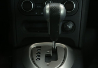 Подержанный автомобиль Nissan Qashqai 2012 года (15 фото)