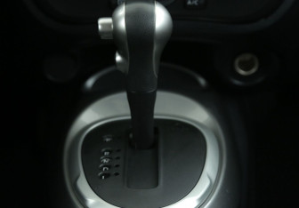 Подержанный автомобиль Nissan Juke 2015 года (15 фото)