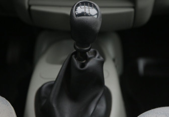 Подержанный автомобиль Renault Kangoo 2002 года (15 фото)