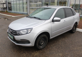 Подержанный автомобиль LADA (ВАЗ) Granta Sedan 2023 года (3 фото)