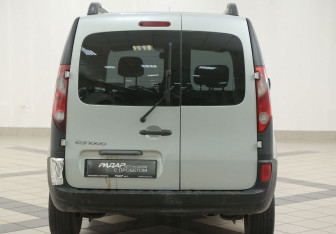 Подержанный автомобиль Renault Kangoo 2008 года (3 фото)