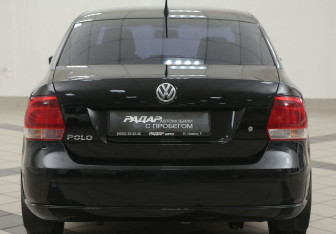 Подержанный автомобиль Volkswagen Polo Sedan 2013 года (3 фото)