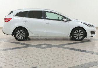 Подержанный автомобиль Kia Ceed Wagon 2018 года (5 фото)