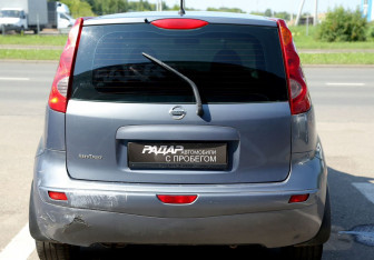 Подержанный автомобиль Nissan Note 2008 года (5 фото)