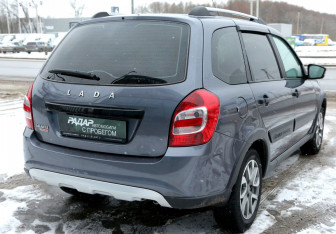 Подержанный автомобиль LADA (ВАЗ) Granta Wagon 2022 года (6 фото)