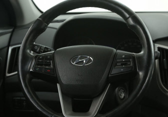 Подержанный автомобиль Hyundai Creta 2017 года (15 фото)