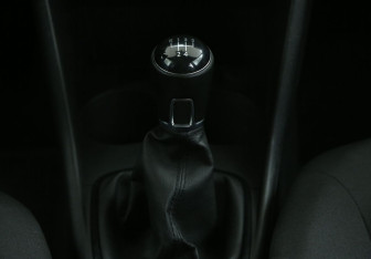 Подержанный автомобиль Volkswagen Polo Sedan 2016 года (15 фото)