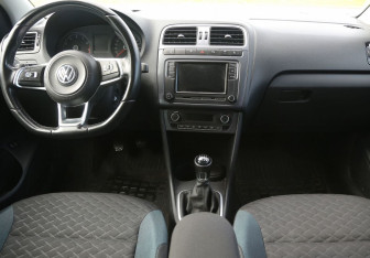 Подержанный автомобиль Volkswagen Polo Sedan 2019 года (12 фото)