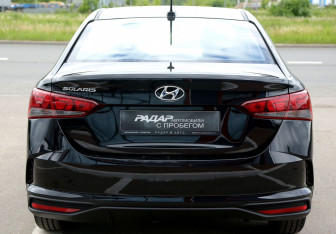 Подержанный автомобиль Hyundai Solaris Sedan 2021 года (5 фото)