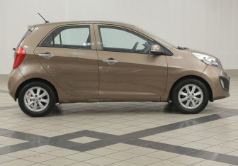 Подержанный автомобиль Kia Picanto 2013 года (5 фото)