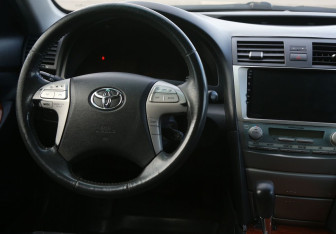 Подержанный автомобиль Toyota Camry Sedan 2008 года (14 фото)