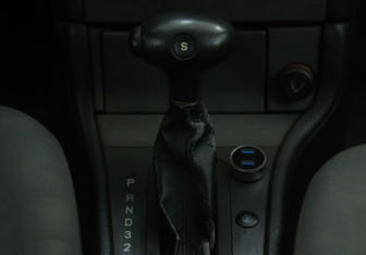 Подержанный автомобиль Opel Astra Sedan 2002 года (15 фото)