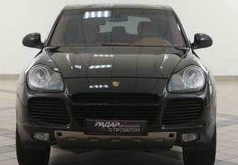 Подержанный автомобиль Porsche Cayenne 2004 года (6 фото)