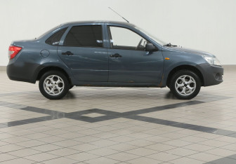 Подержанный автомобиль LADA (ВАЗ) Granta Sedan 2014 года (4 фото)