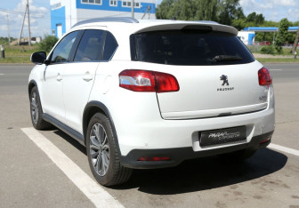 Подержанный автомобиль Peugeot 4008 2012 года (4 фото)