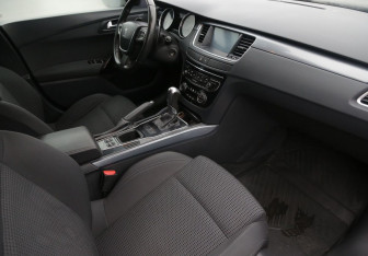 Подержанный автомобиль Peugeot 508 Sedan 2012 года (9 фото)