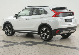 Подержанный автомобиль Mitsubishi Eclipse Cross 2018 года (2 фото)