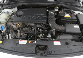 Подержанный автомобиль Kia Ceed Hatchback 2018 года (9 фото)