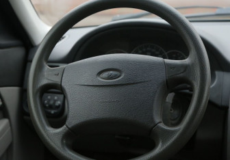 Подержанный автомобиль LADA (ВАЗ) Priora Wagon 2010 года (16 фото)