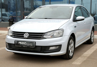 Подержанный автомобиль Volkswagen Polo Sedan 2019 года (3 фото)