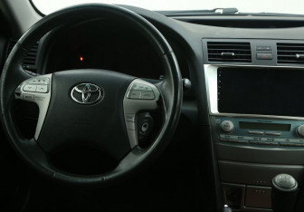 Подержанный автомобиль Toyota Camry Sedan 2008 года (14 фото)