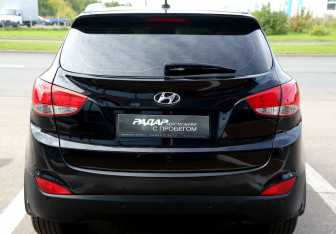 Подержанный автомобиль Hyundai ix35 2013 года (5 фото)
