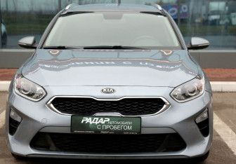 Подержанный автомобиль Kia Ceed Wagon 2019 года (2 фото)