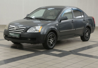 Подержанный автомобиль Vortex Estina 2010 года (8 фото)