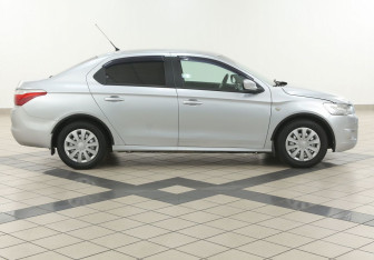 Подержанный автомобиль Citroen C-Elysee 2013 года (5 фото)