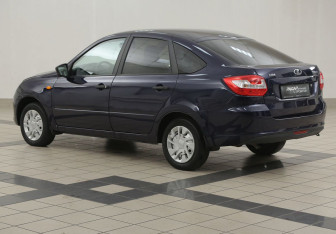 Подержанный автомобиль LADA (ВАЗ) Granta Liftback 2016 года (2 фото)