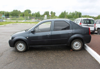Подержанный автомобиль Renault Logan Sedan 2006 года (4 фото)