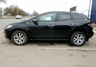Подержанный автомобиль Mazda CX-7 2008 года (8 фото)